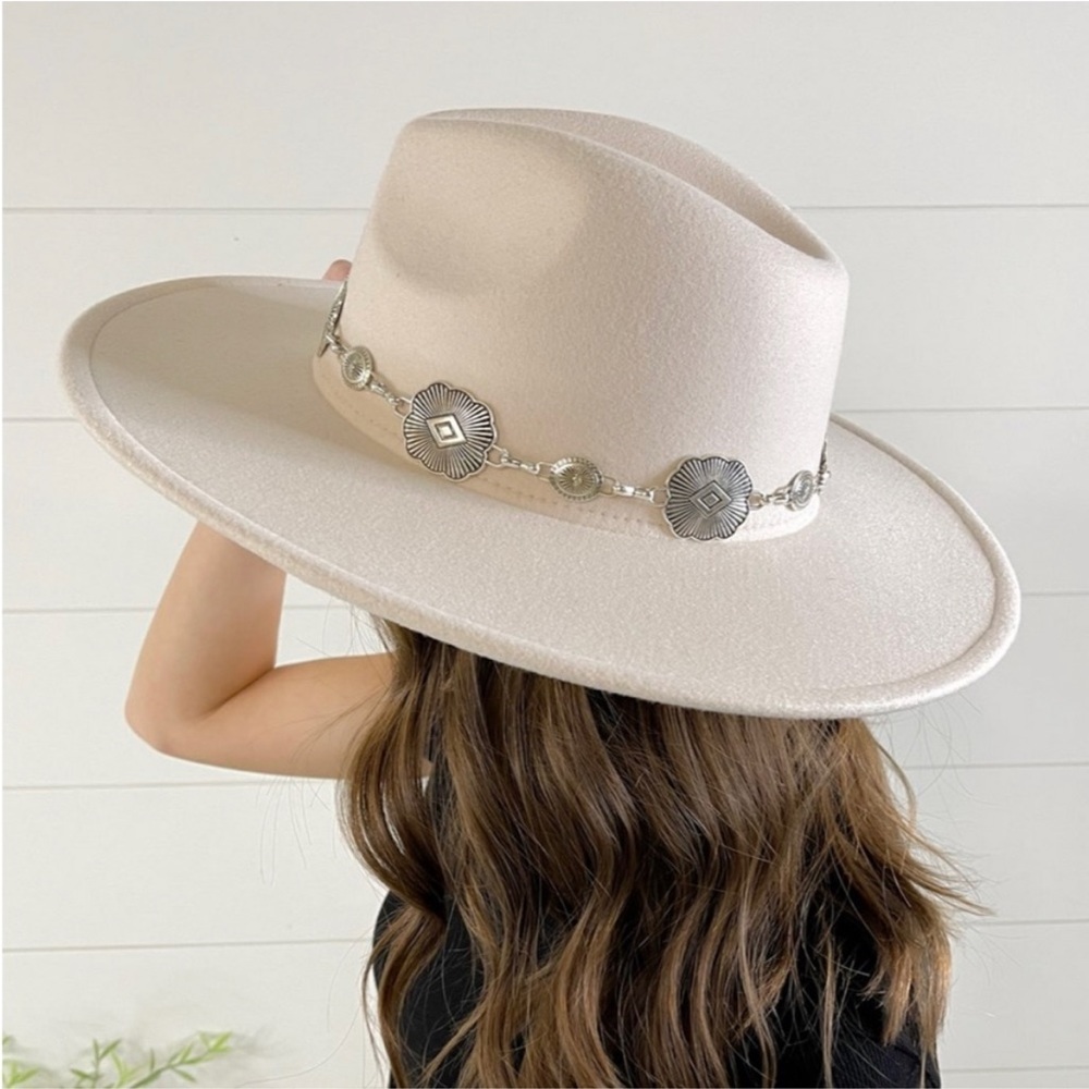 Wide Brim Western Cowboy Hat Fedora Metal Hat Band Adjustable Ivory Cream
